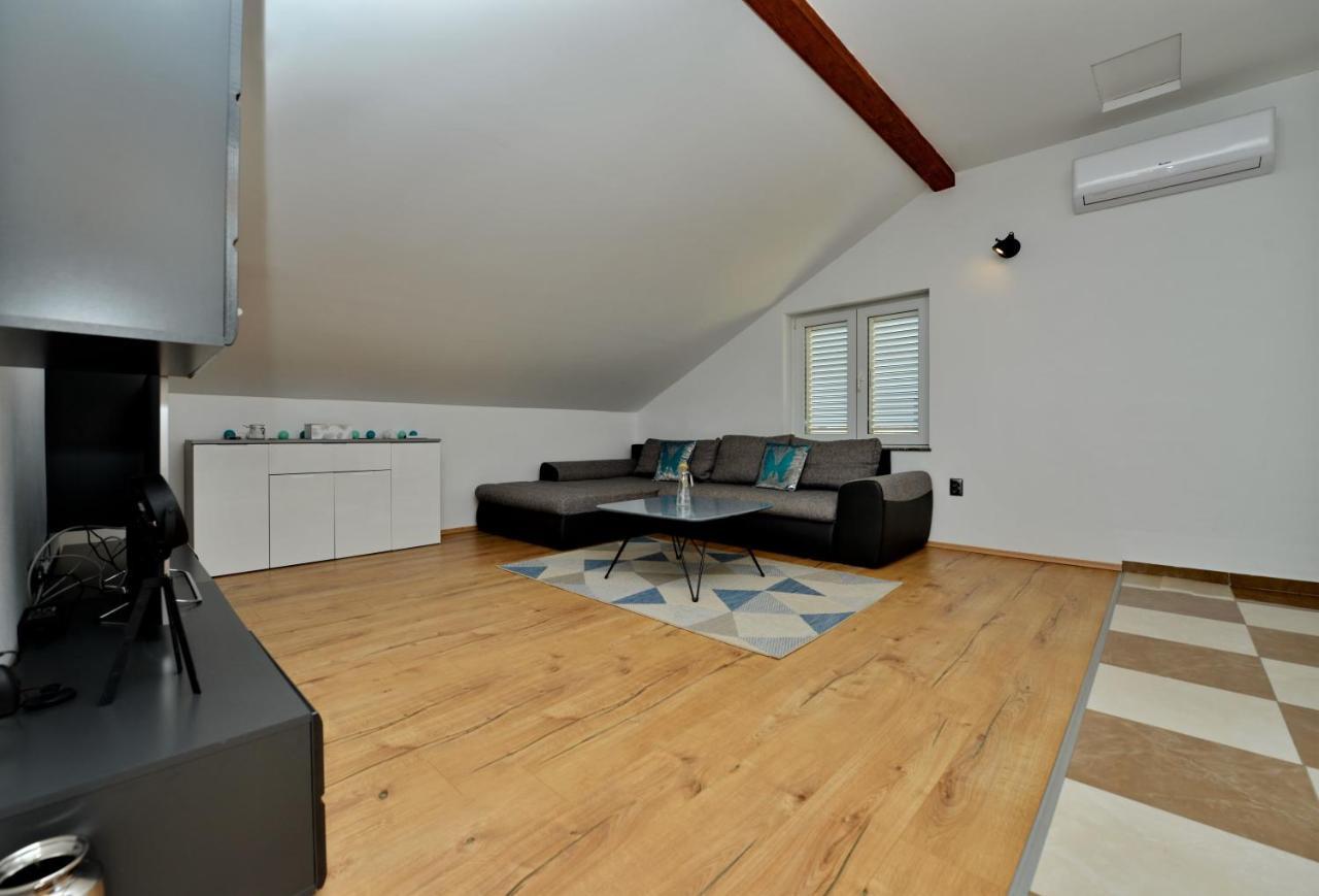 Apartments Blaza Божава Экстерьер фото